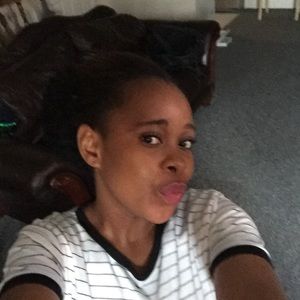 Meet your Posher, Abidemi